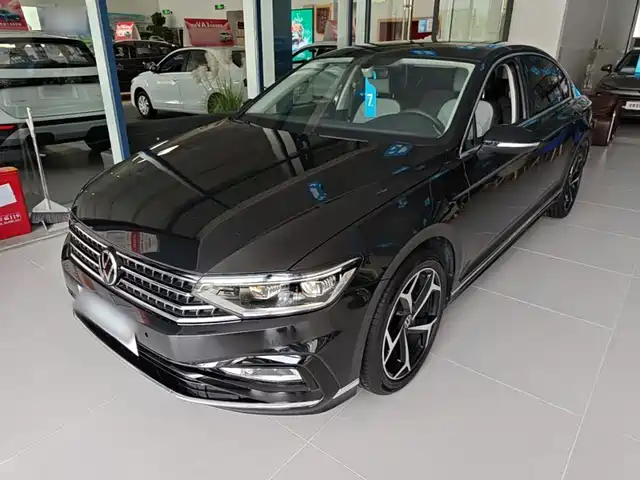 Volkswagen Magotan 200 2-Millionth Edition, 280TSI DSG, Лидер