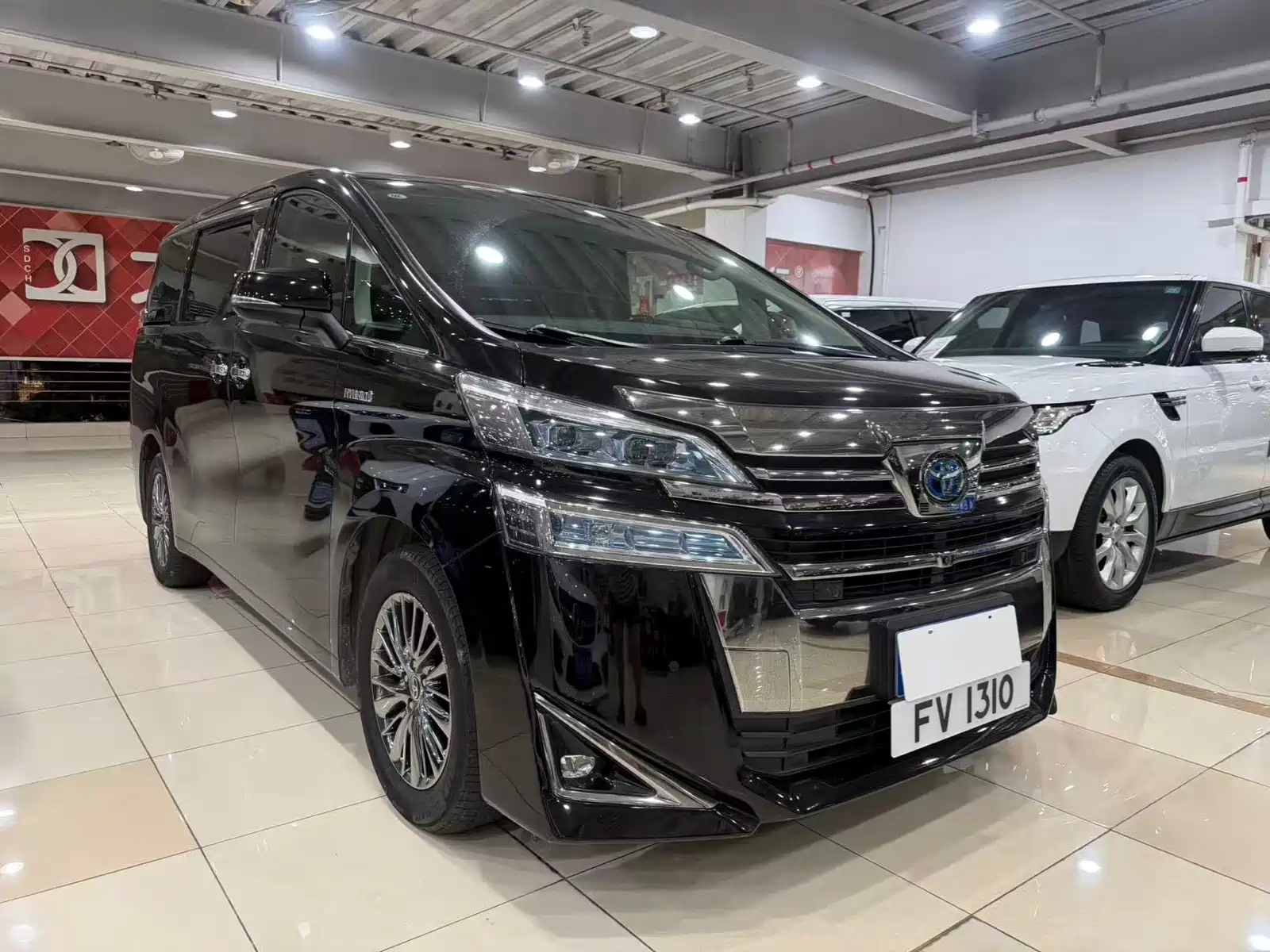 Фото 3 - Toyota Vellfire