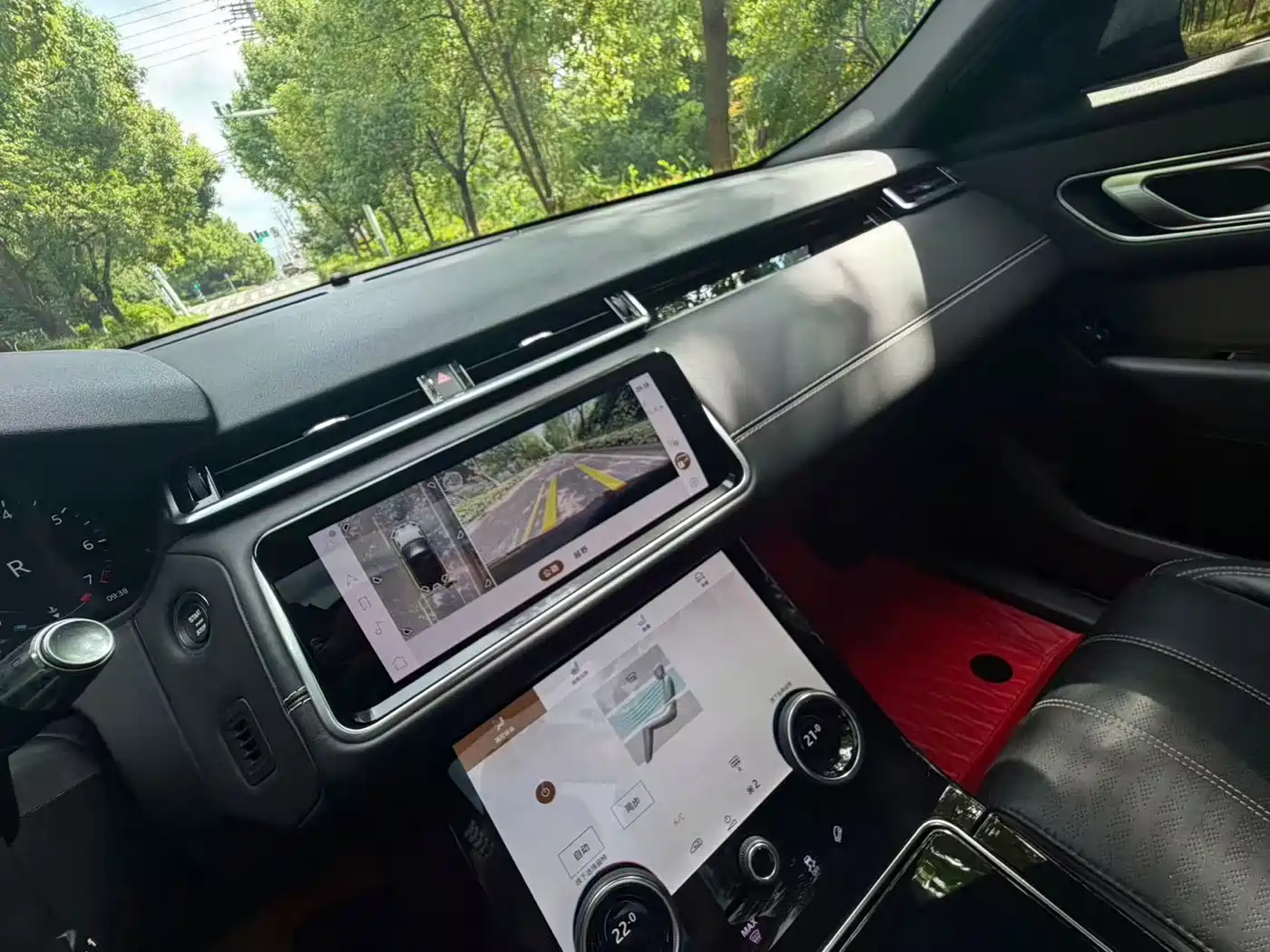 Land Rover Range Rover Velar 2023 2023 250PS Gloss Black Collector's Edition