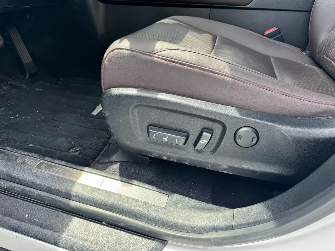 Фото 8 - Lexus RX