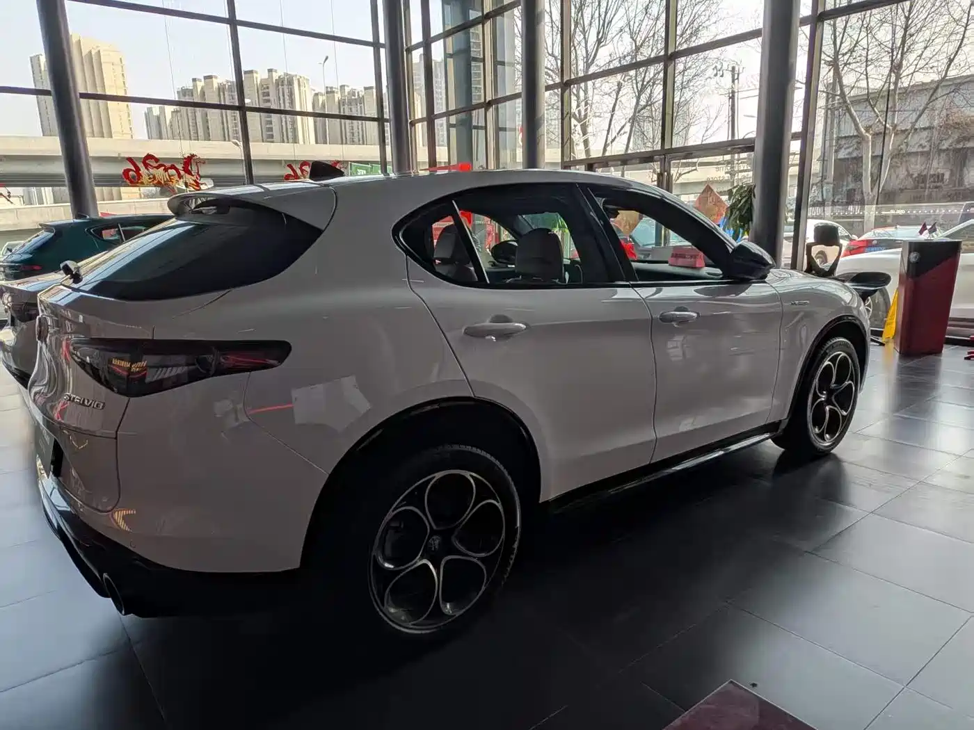 Alfa Romeo Stelvio 2024 2023 2.0T 280HP Veloce Track Edition