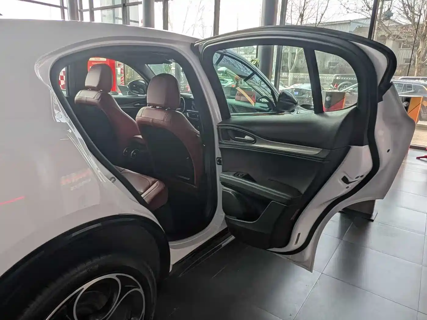 Alfa Romeo Stelvio 2024 2023 2.0T 280HP Veloce Track Edition