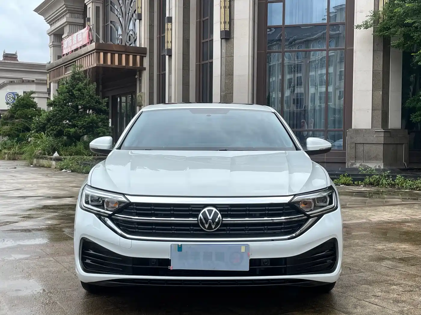 Volkswagen Sagitar 2023 Model Year 280TSI DSG Surpass Edition фото 3