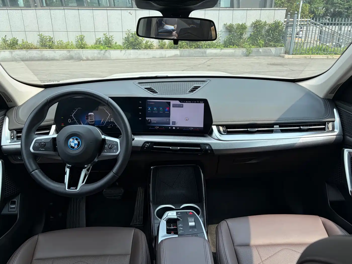 BMW iX1 2025 2025 eDrive25L M Sport Package