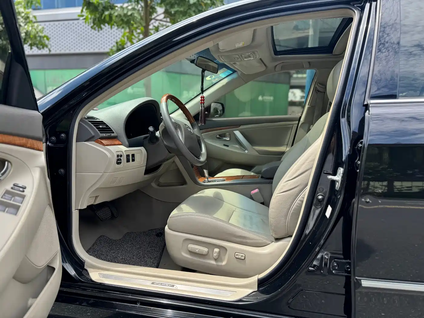Toyota Camry 2011 240G Classic Anniversary Edition фото 8