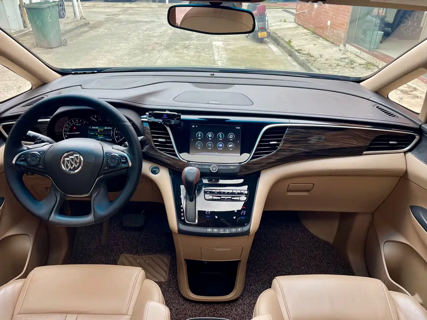 Buick GL8 2017 ES 28T Luxury China V фото 12