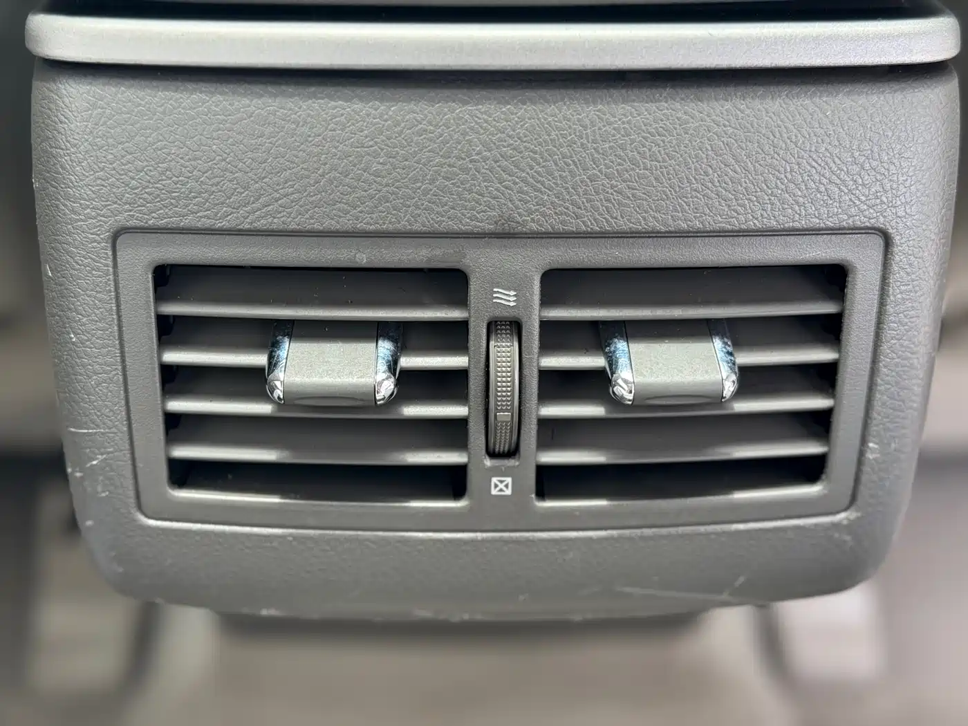 Toyota Camry 2011 240G Classic Anniversary Edition фото 21