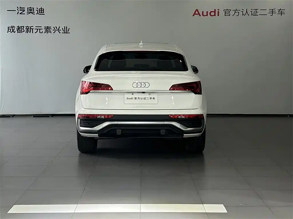 Audi Q5L Sportback 2021 40 TFSI Fashion фото 5