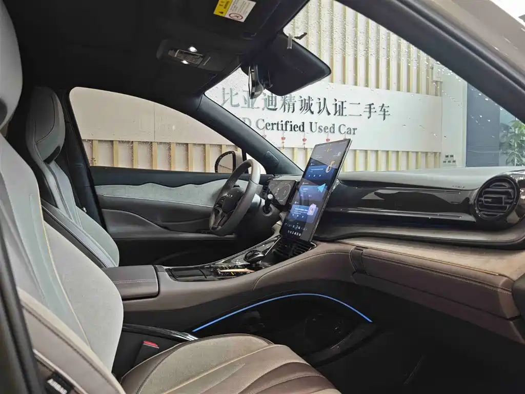 BYD Frigate 07 2023 DM-i 205KM Premium фото 14