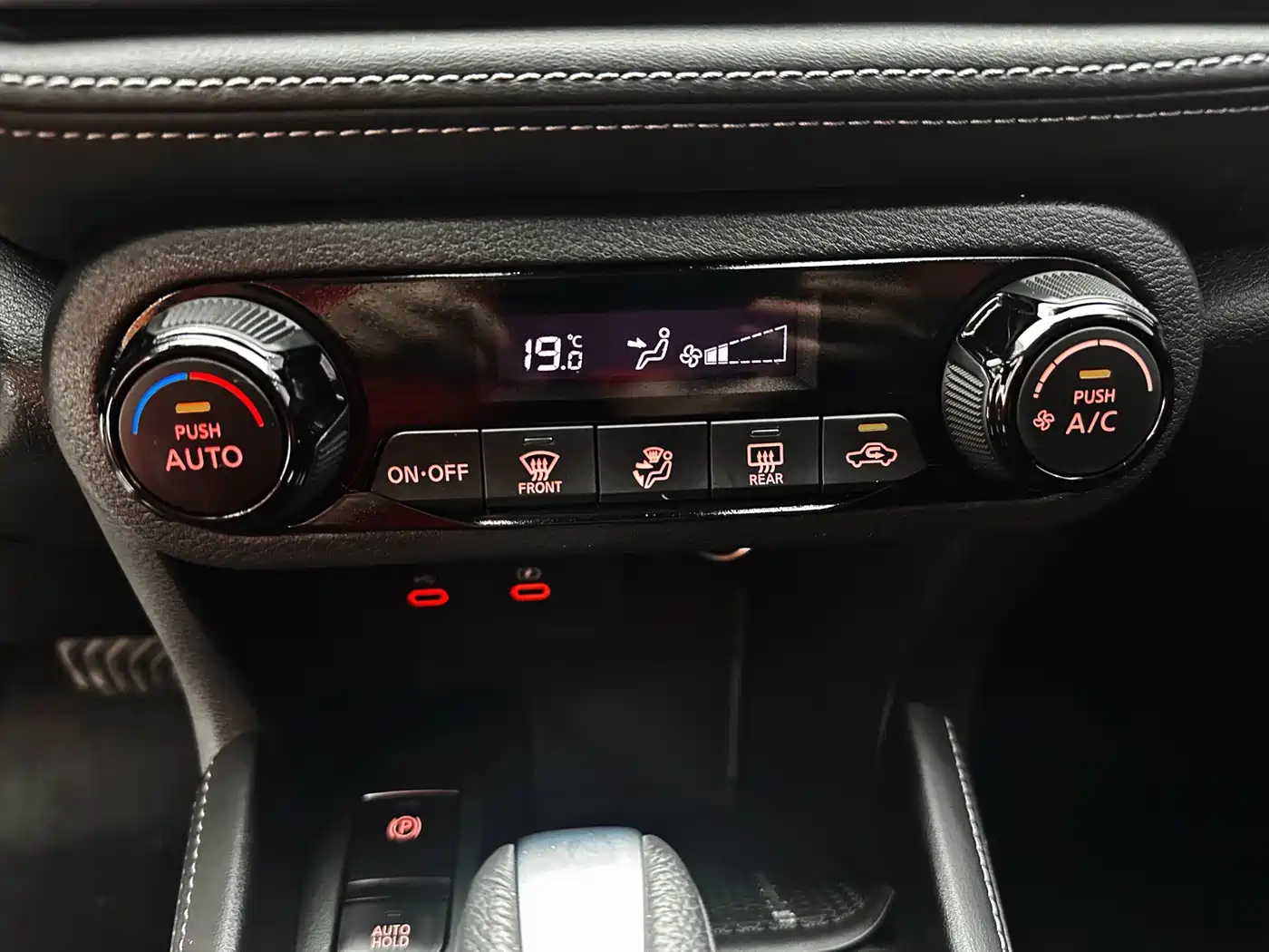 Nissan Kicks 2024 2023 Model Spirited 1.5L Ultimate Dynamic Luxury Edition