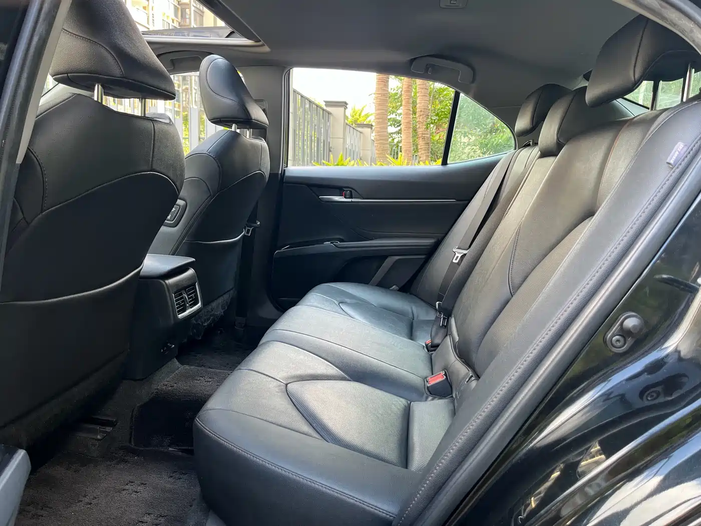 Toyota Camry 2023 2.0G Luxury Edition фото 6