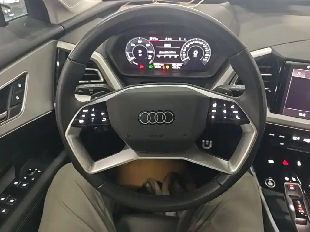 Audi Q5 e-tron 2023 2023 40 e-tron Shining Edition Mecha Package