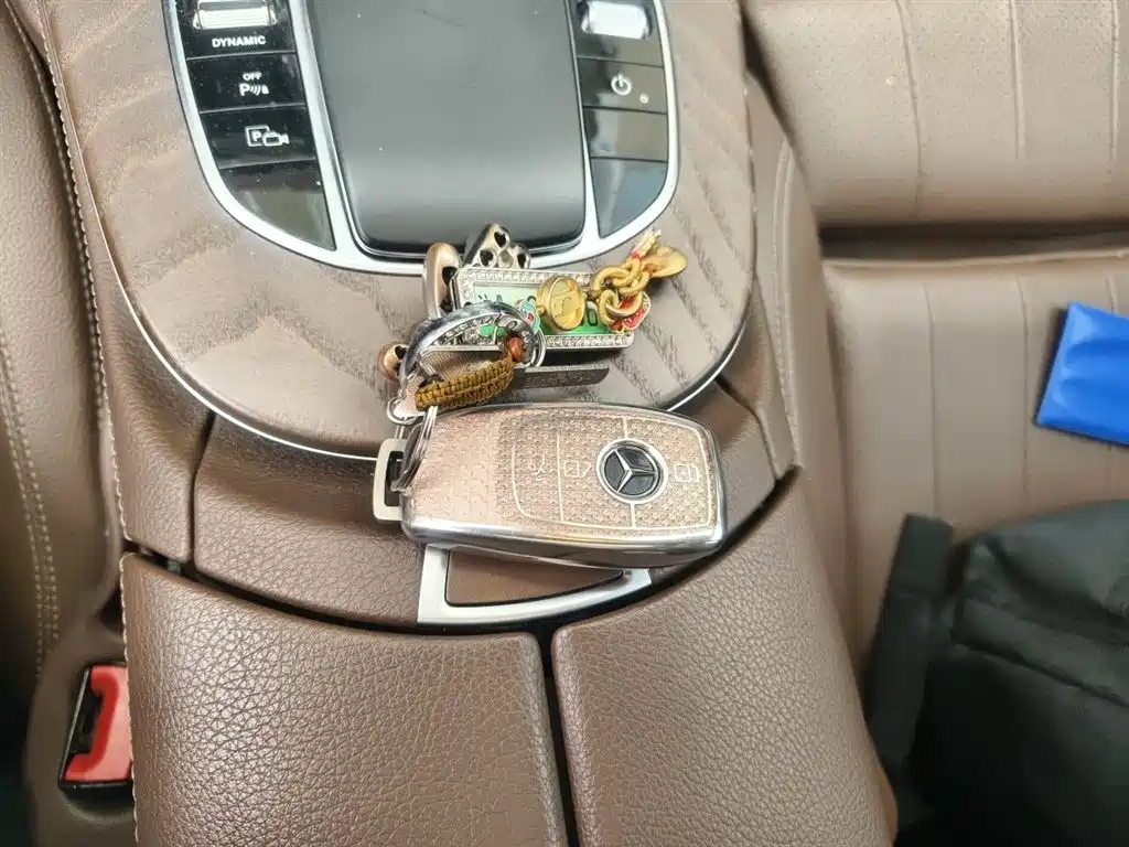 Mercedes-Benz E-Class New Energy 2022 Facelift E 350 e L Plug-in Hybrid Sedan фото 12