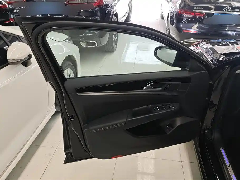 Volkswagen Passat New Energy 2025 430PHEV Hybrid Business Edition фото 7