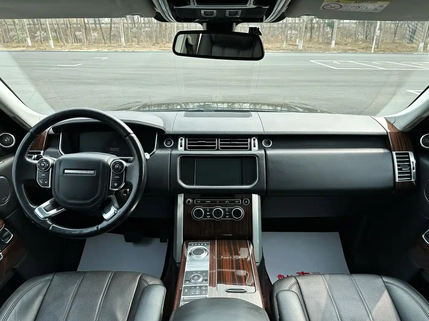 Land Rover Range Rover 2015 3.0 SC V6 Vogue SE Genesis Extended Edition фото 11