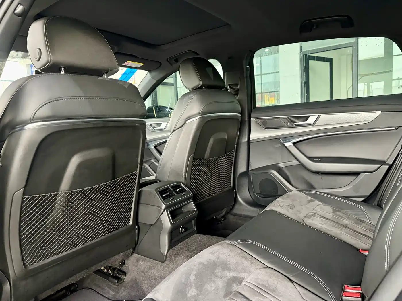 Audi A6L 2021 40 TFSI Luxury Sport фото 9