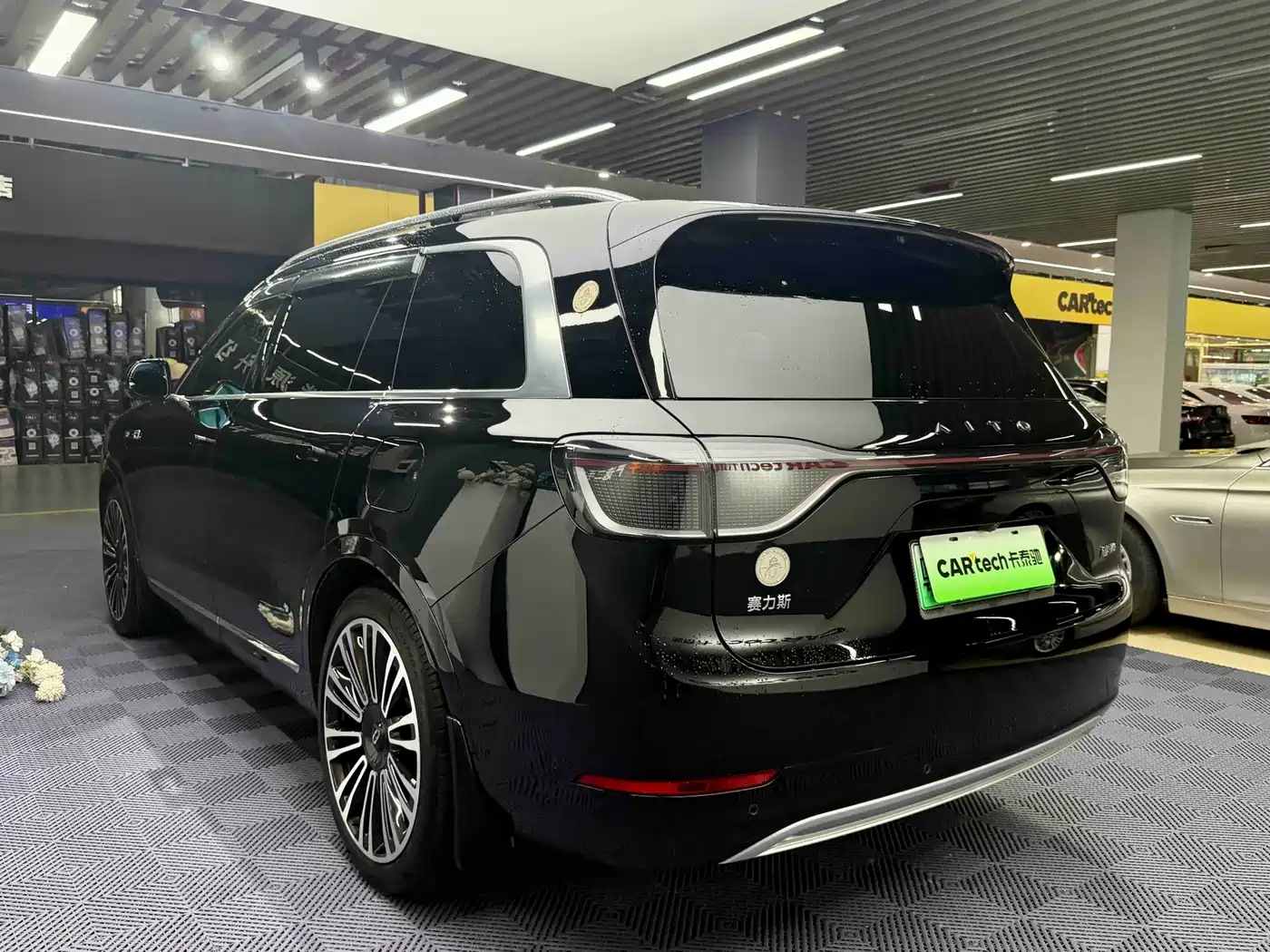 Aito M9 2024 2024 Extended Range Ultra 42kWh 6-Seater