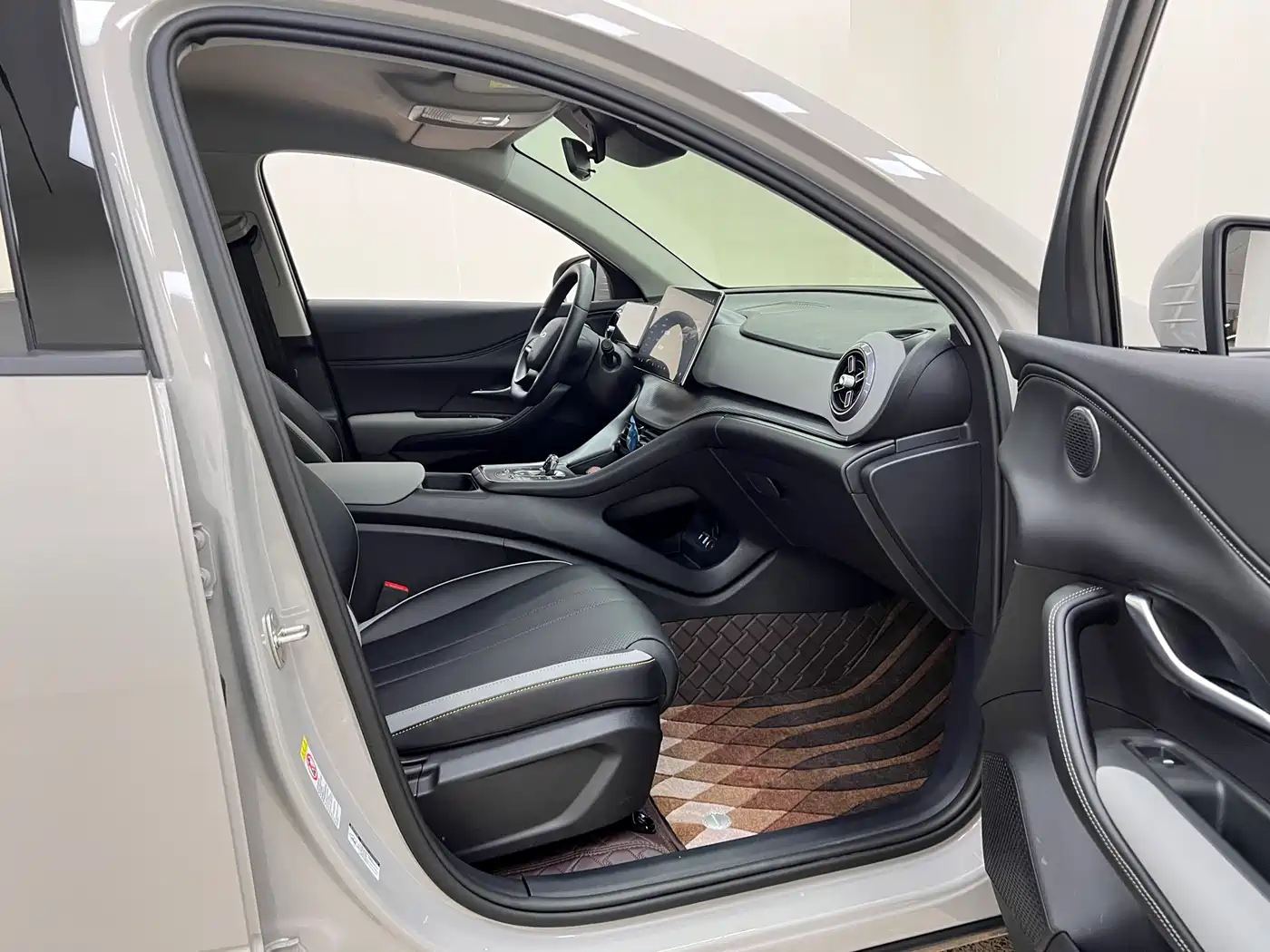 BYD Seal 05 DM-i 2025 DM-i Smart Drive Edition 75KM Luxury фото 29