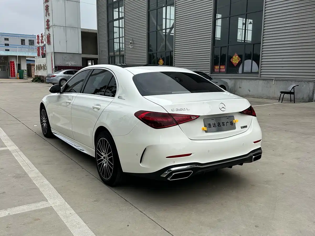 Фото 9 - Mercedes-Benz C-Class