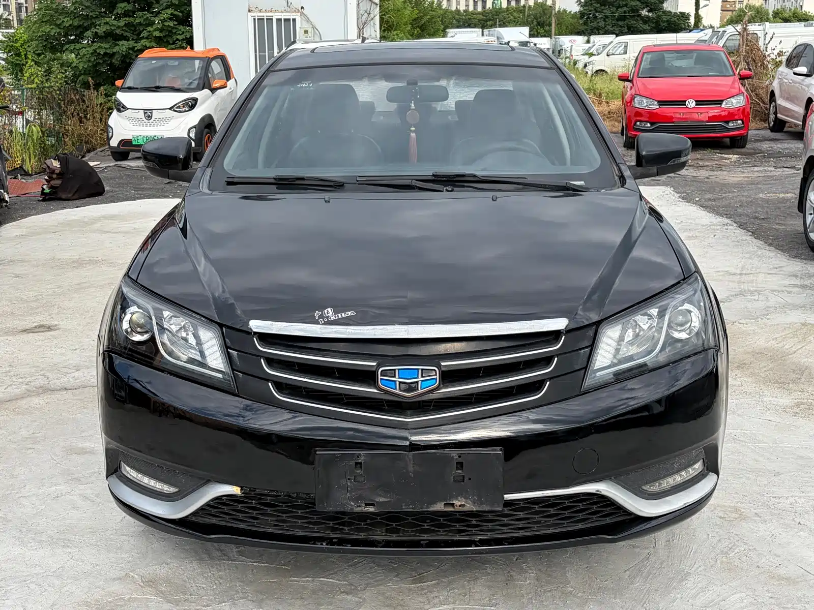 Photo 2 - Geely Emgrand