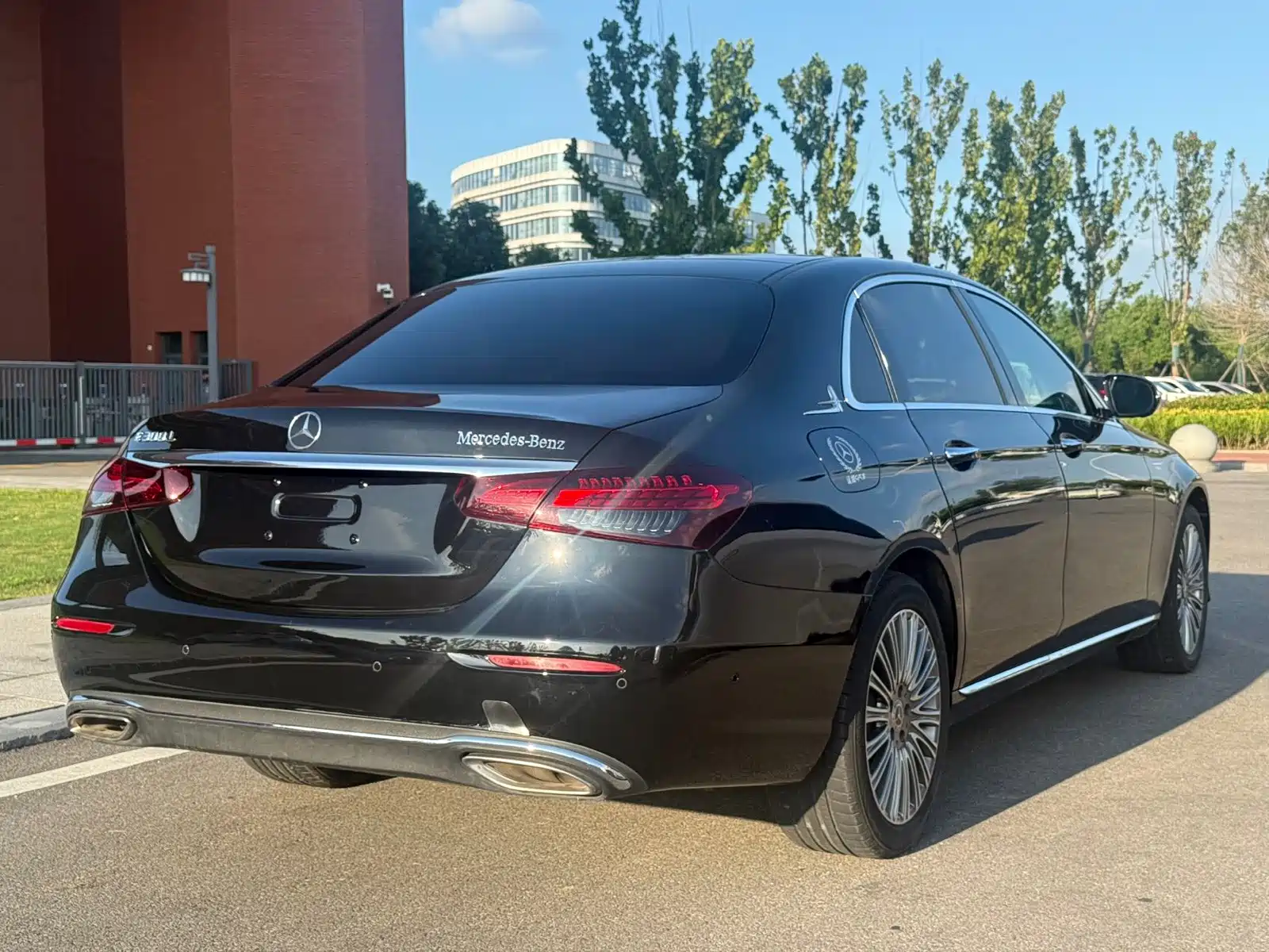 صورة 7 - Mercedes-Benz E-Class