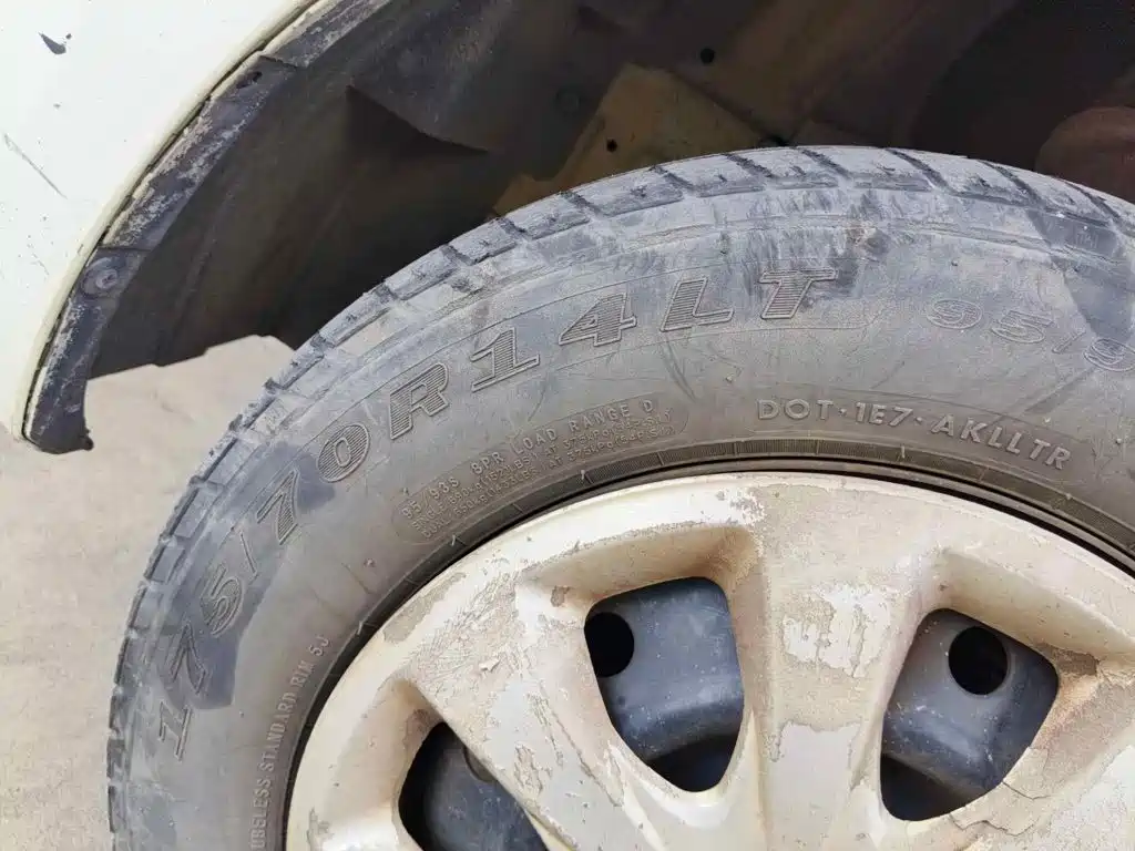 BAIC Weiwang M20 2015 2014 1.5L Utility BJ415A