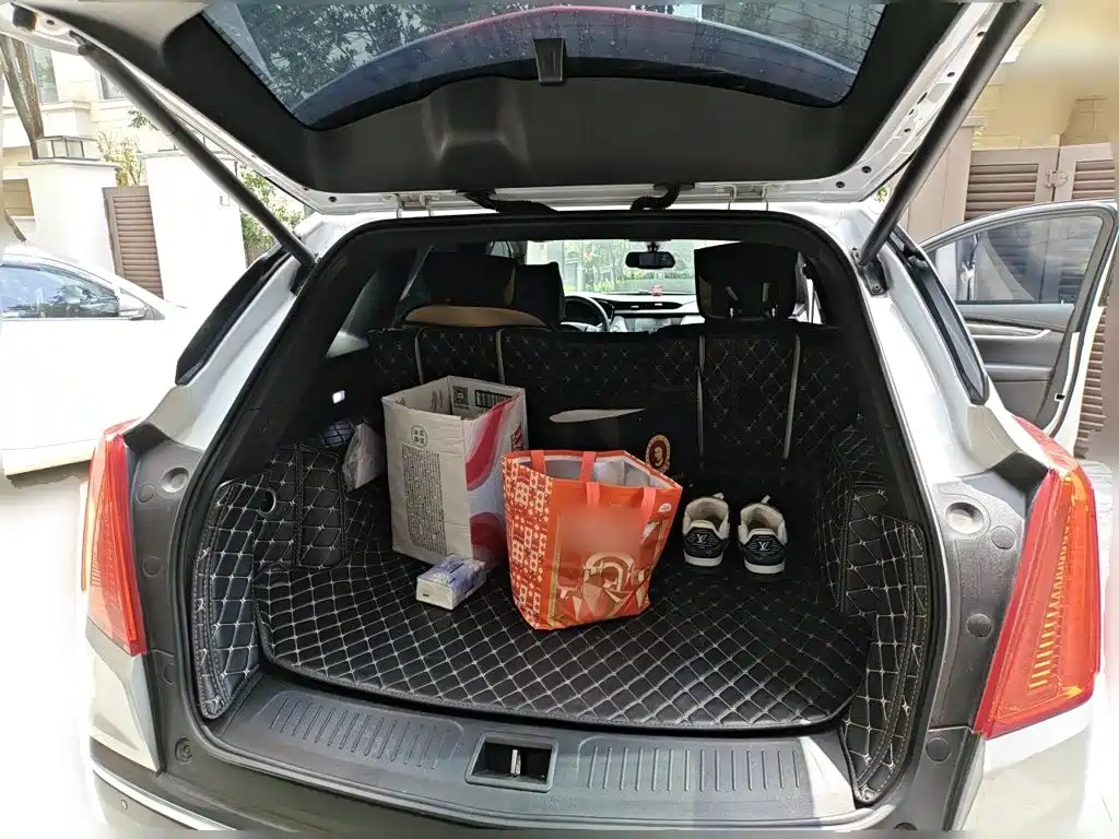 Фото 20 - Cadillac XT5