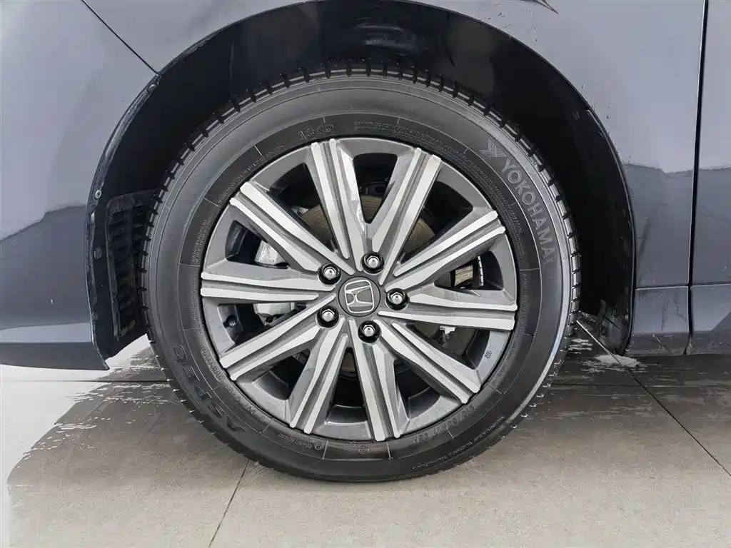 Honda Odyssey 2024 2.0L e:HEV Sharp·Comfort Edition фото 17