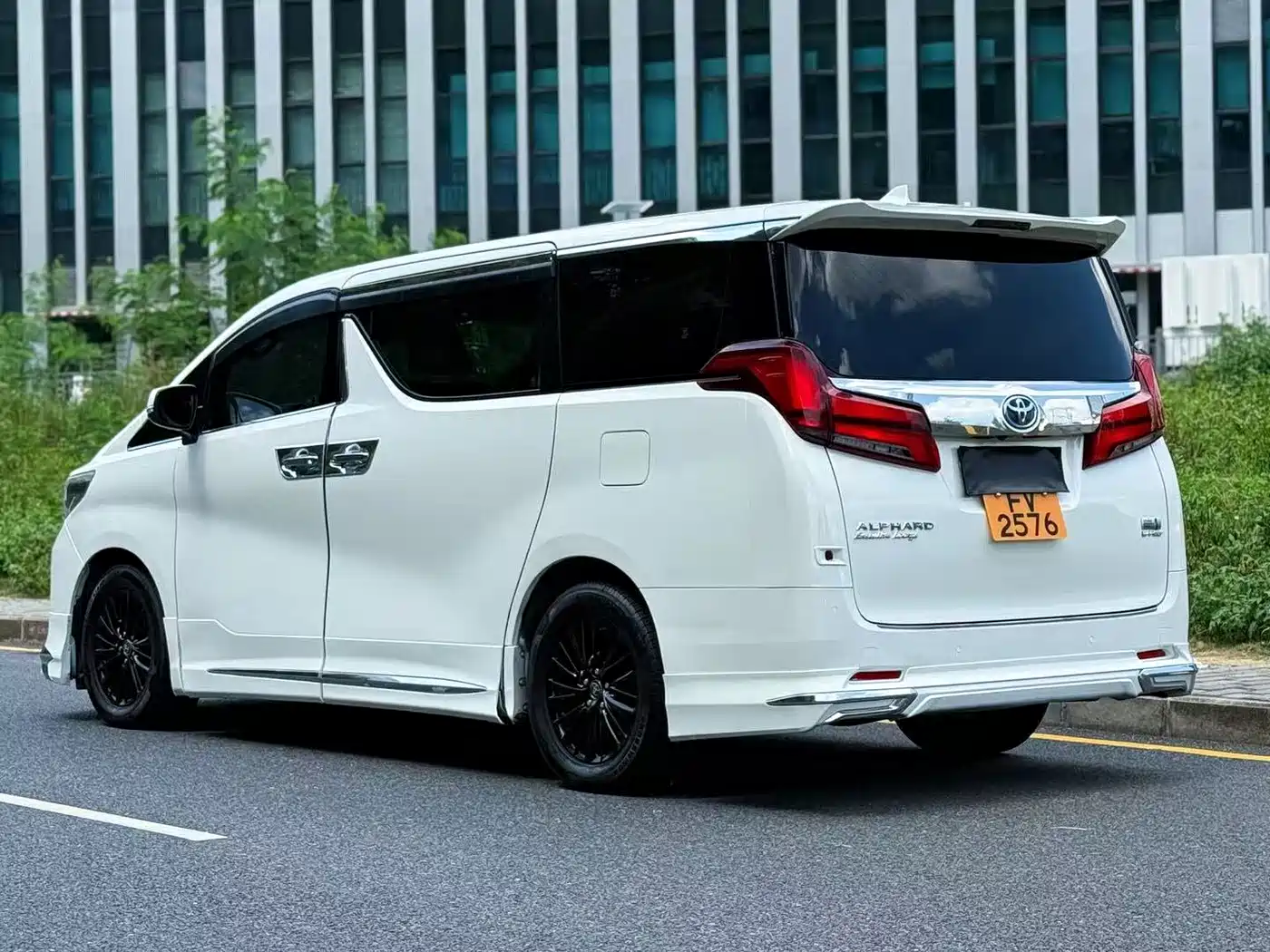 Toyota Vellfire 2021 2020 Twin Engine 2.5L HV Premium Edition