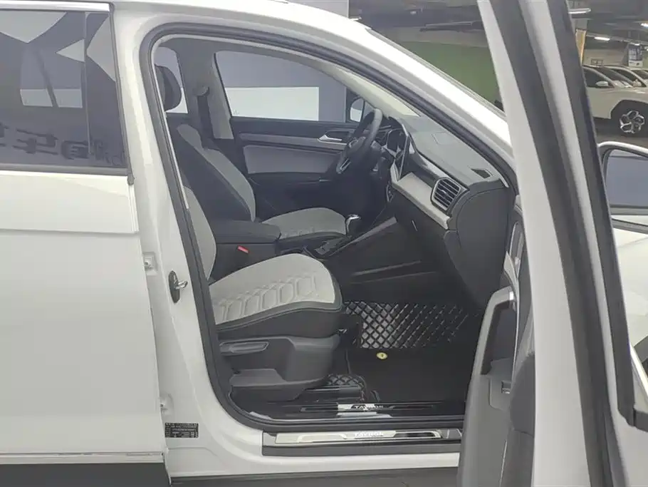Volkswagen Tayron 2026 Model Shared Edition 300TSI фото 8