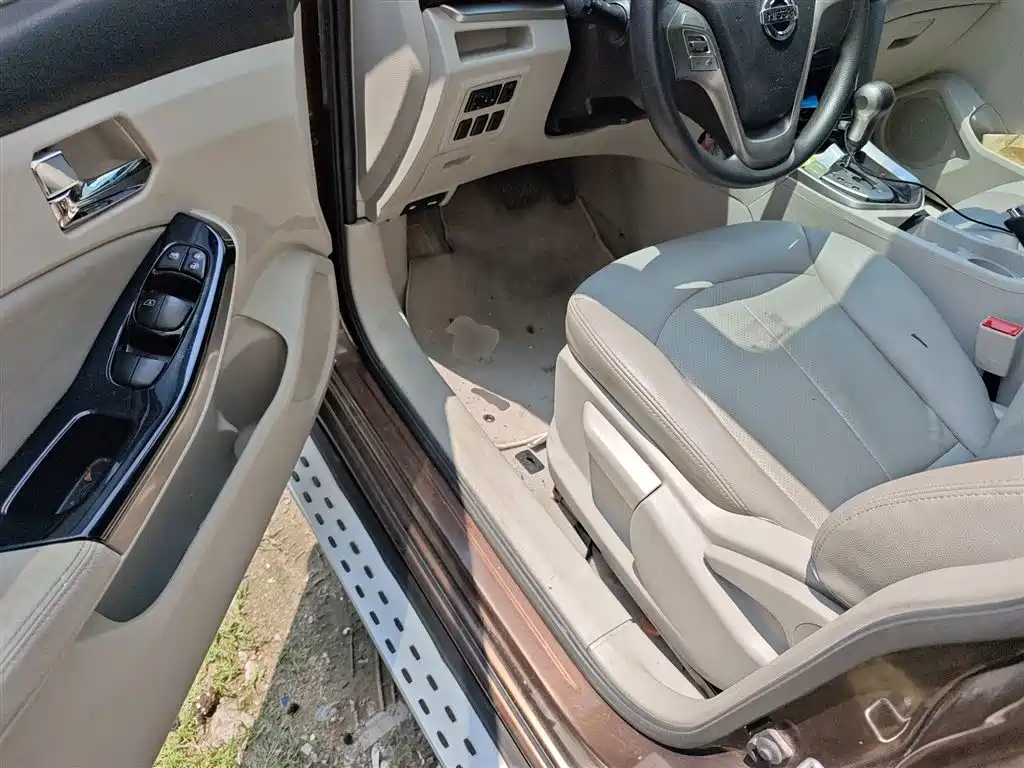 Venucia T70 2017 2016 2.0L CVT Rui Xing Edition