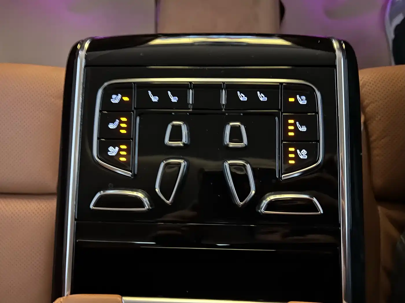 Hongqi H9 2020 3.0T Smart Connection Qi Chang Edition фото 25