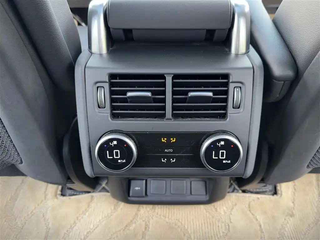 Land Rover Discovery 2023 Facelift 360PS R-Dynamic S фото 11