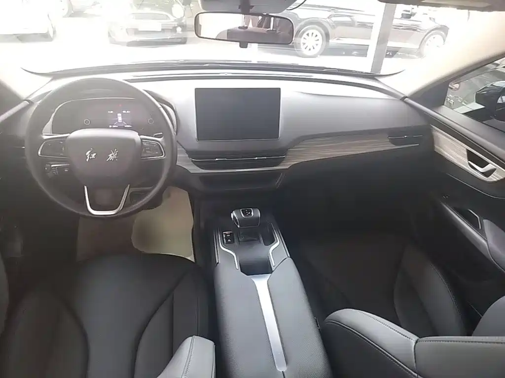 Hongqi E-QM5 2025 2024 500km Travel Edition