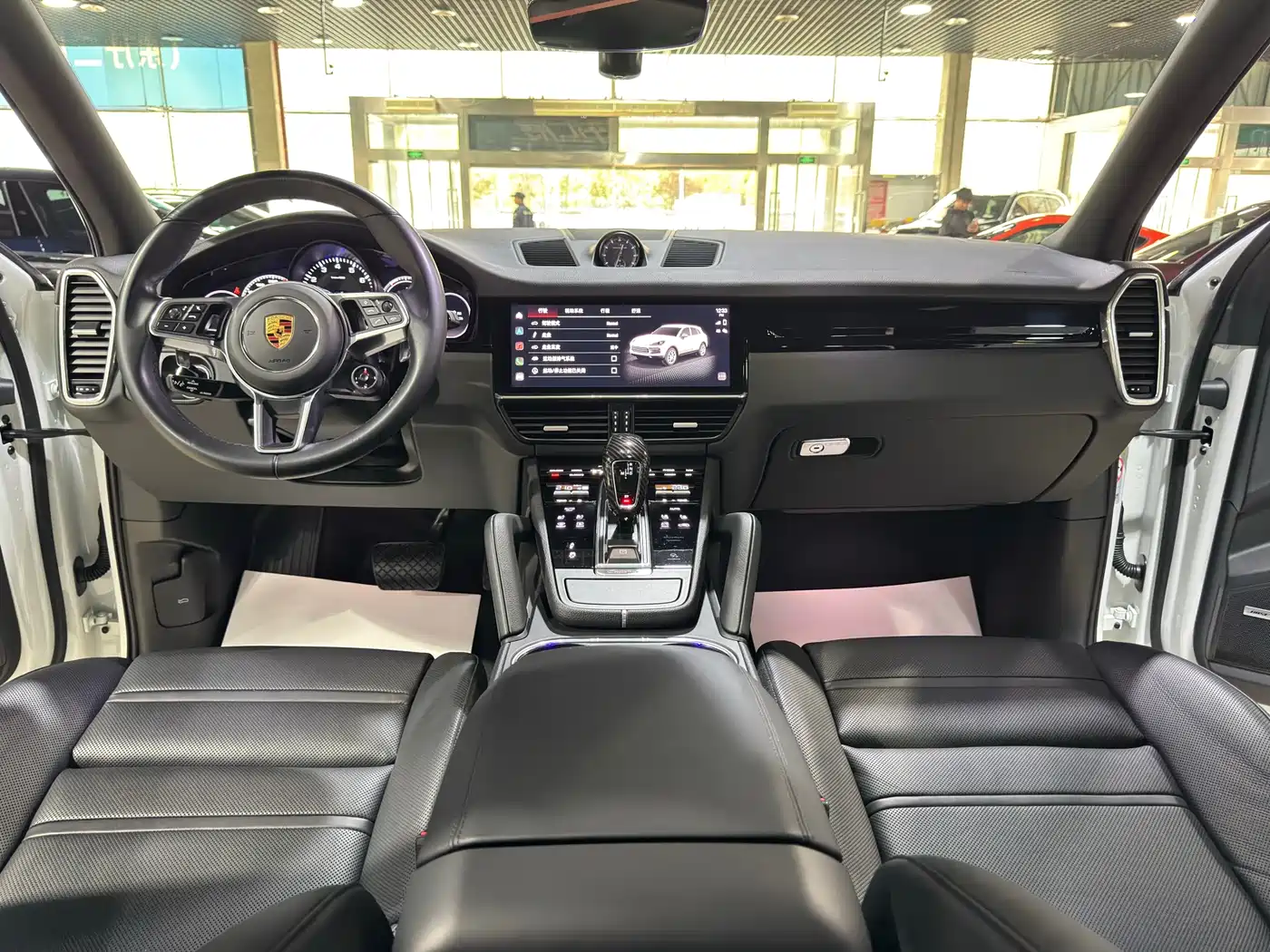 PORSCHE CAYENNE