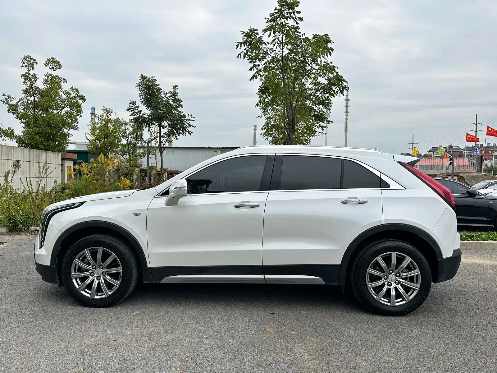 Photo 13 - Cadillac XT4
