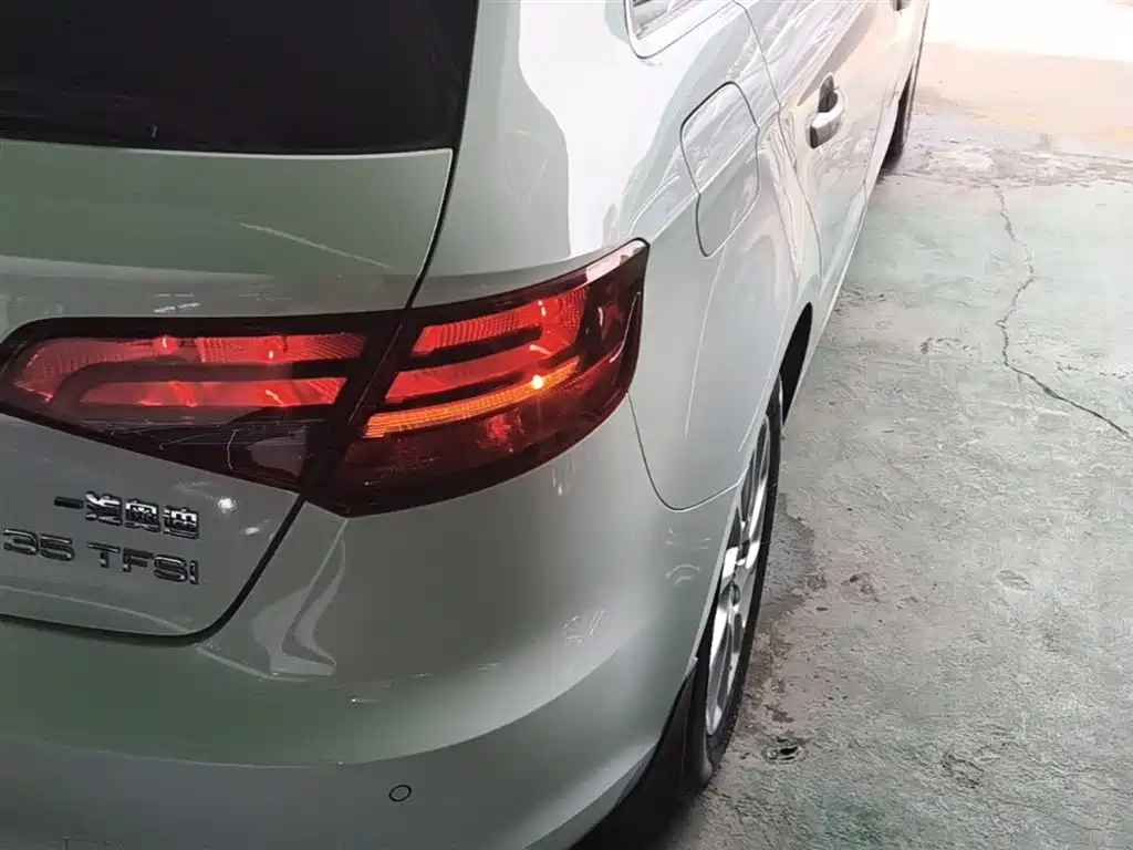Audi A3 2016 Sportback 35 TFSI Progressive фото 8