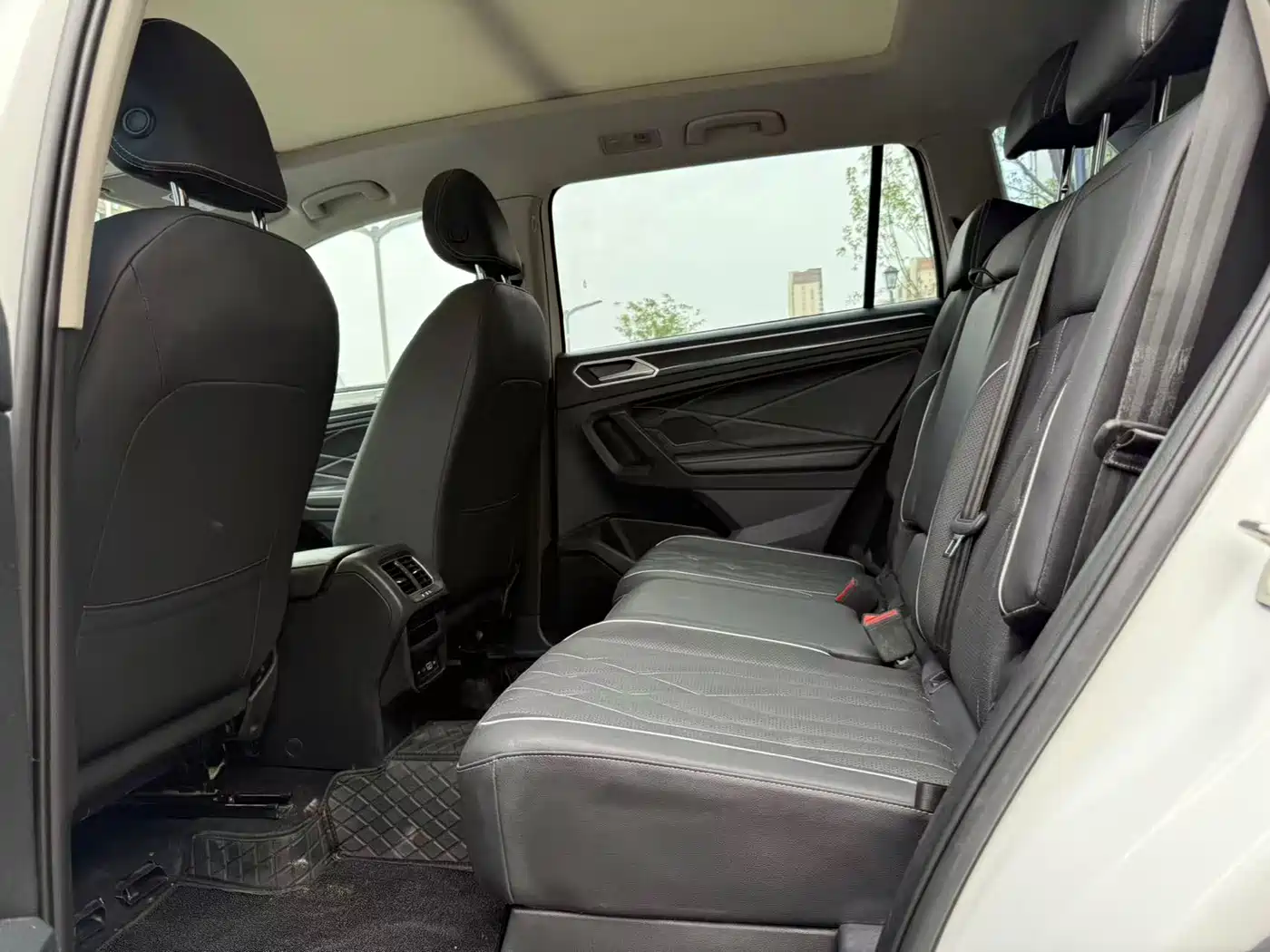 Volkswagen Tiguan L 2023 300TSI Automatic 2WD Smart Enjoyment Edition фото 5