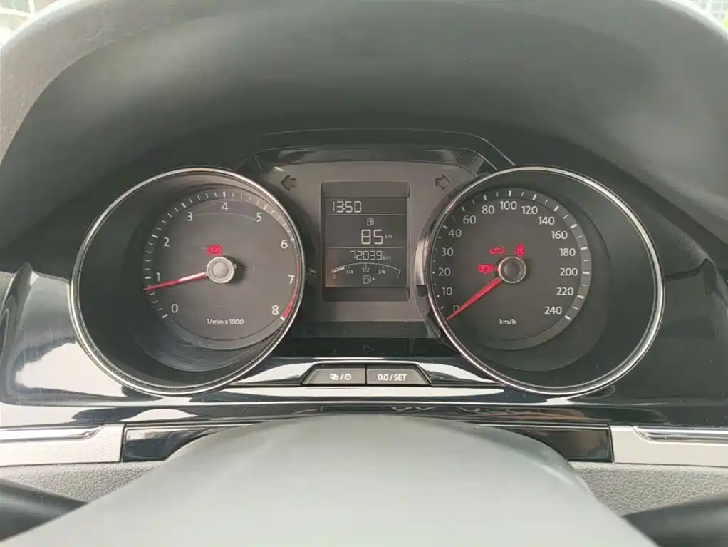 Volkswagen Bora 2014 1.6L Manual Comfort Edition фото 12
