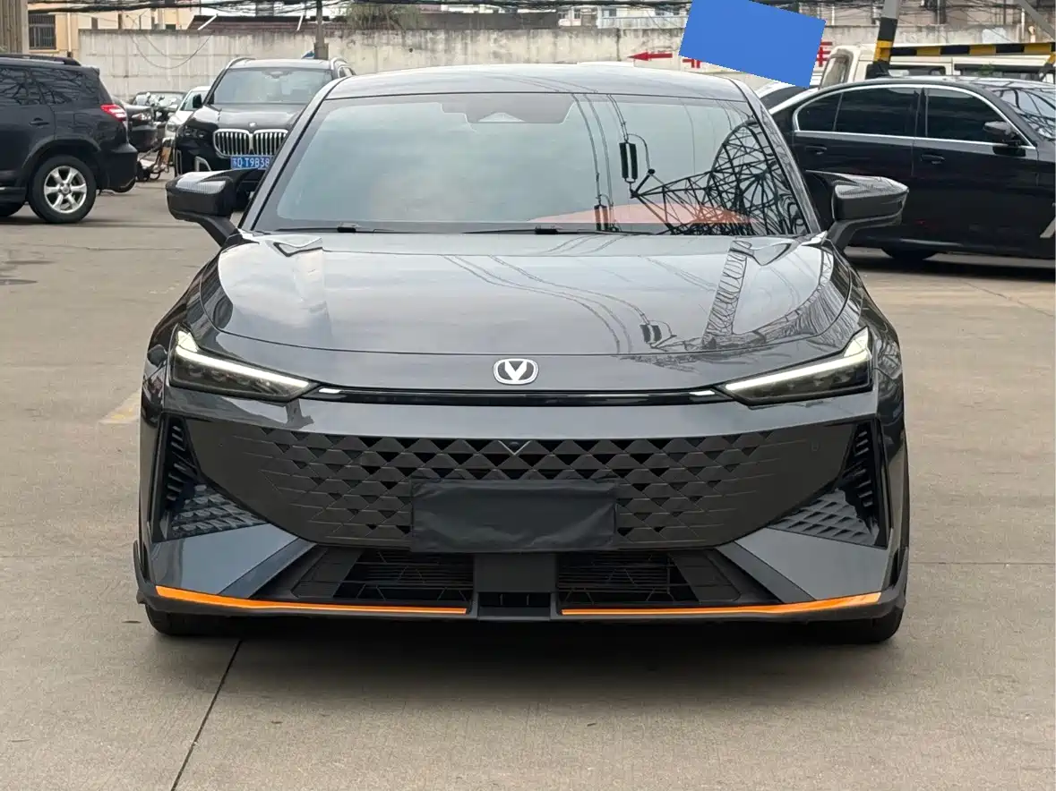 Changan UNI-V 2025 2024 1.5T Deluxe Sport