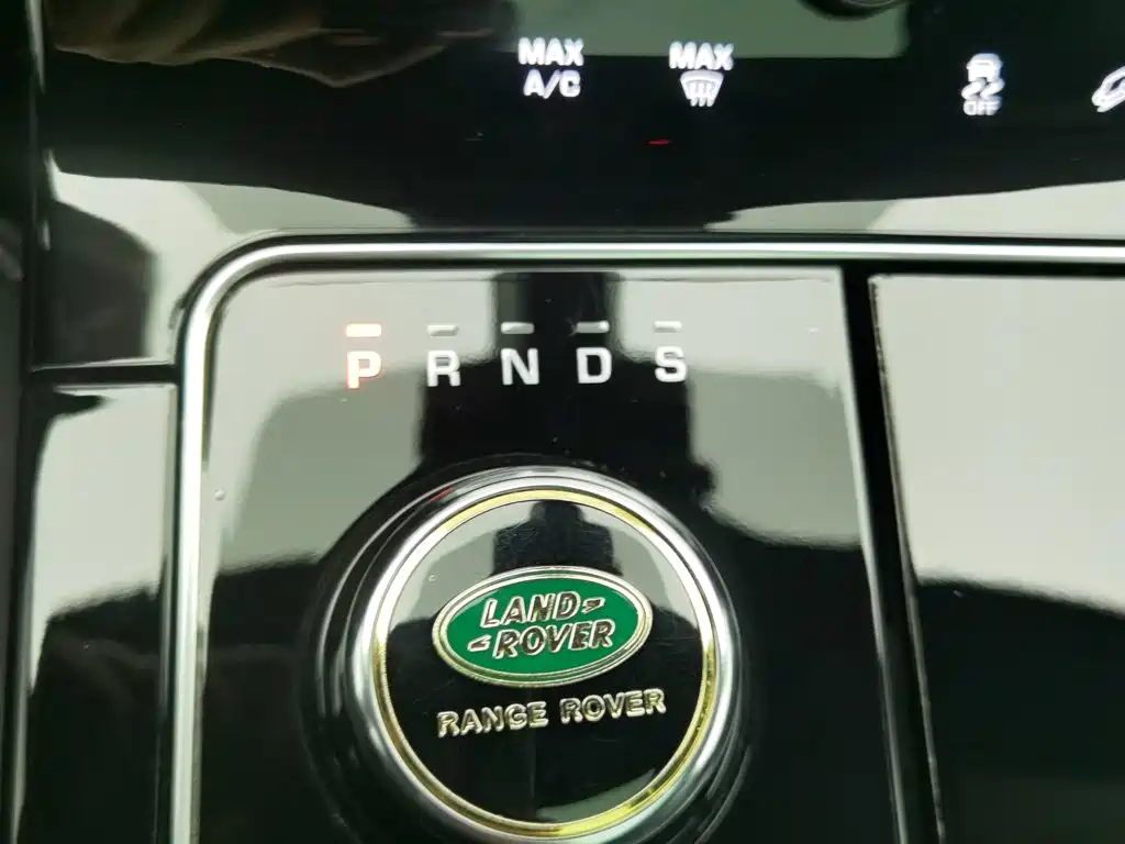 Land Rover Range Rover Velar 2019 2018 P380 R-DYNAMIC SE