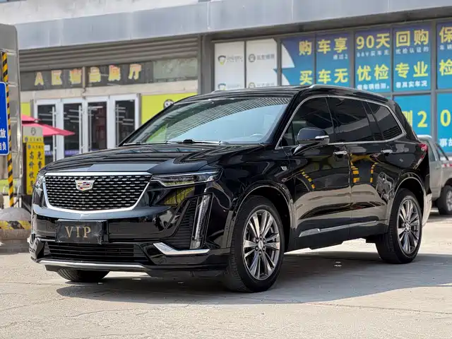 CADILLAC XT6