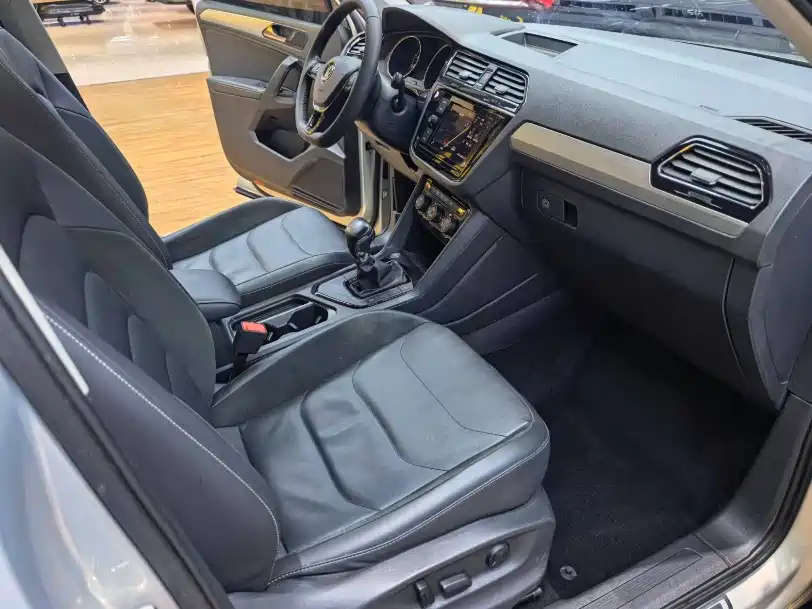 Volkswagen Tiguan L 2019 330TSI Automatic 2WD Panorama Comfort Edition China VI фото 6