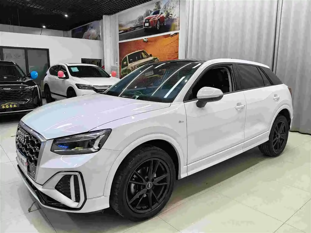 Audi Q2L 2022 35 TFSI Progressive Dynamic