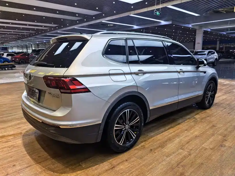 Volkswagen Tiguan L 2019 330TSI Automatic 2WD Panorama Comfort Edition China VI фото 20