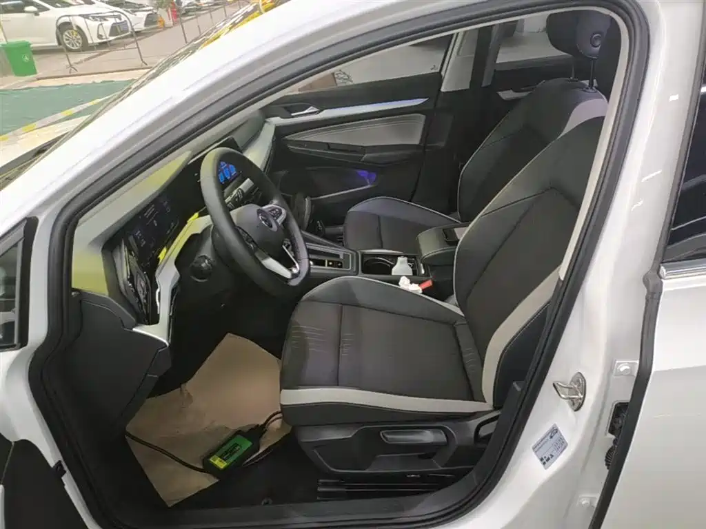 Volkswagen Golf 2023 Facelift 280TSI DSG Pro фото 15