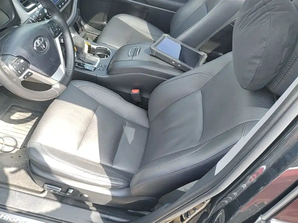 Toyota Highlander 2021 2.0T FWD Luxury 7-Seater фото 15