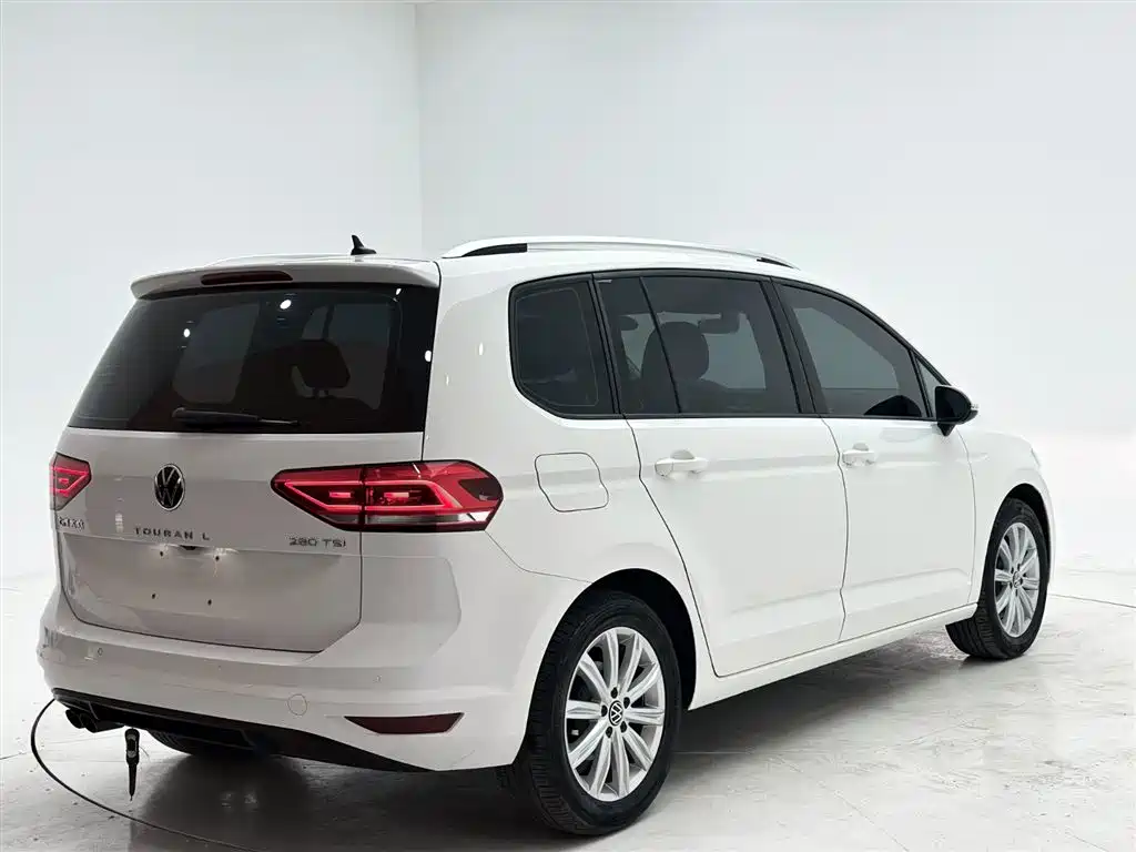 Volkswagen Touran 2021 Touran L 280TSI DSG Comfort Edition 7-seater фото 6