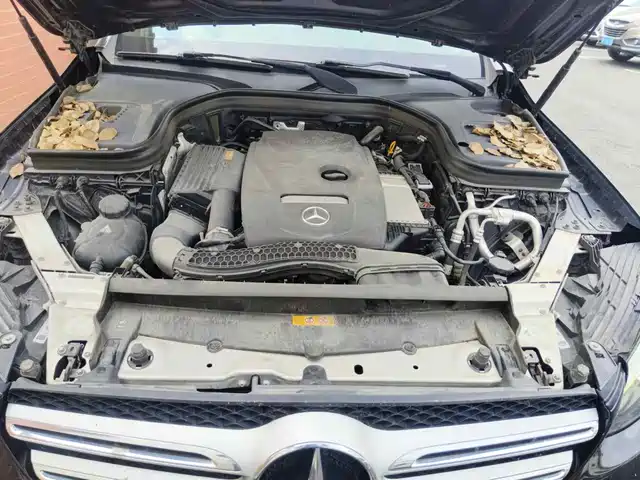 Mercedes-Benz GLC 2018 GLC 300 4MATIC Dynamic — фото 3