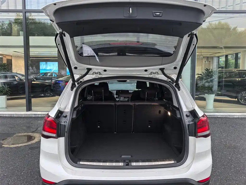 BMW X1 2022 sDrive25Li Leading фото 14